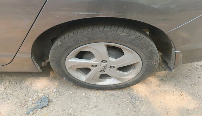 2016 Honda City 1.5L I-VTEC V MT, Petrol, Manual, 1,35,531 km, tyre