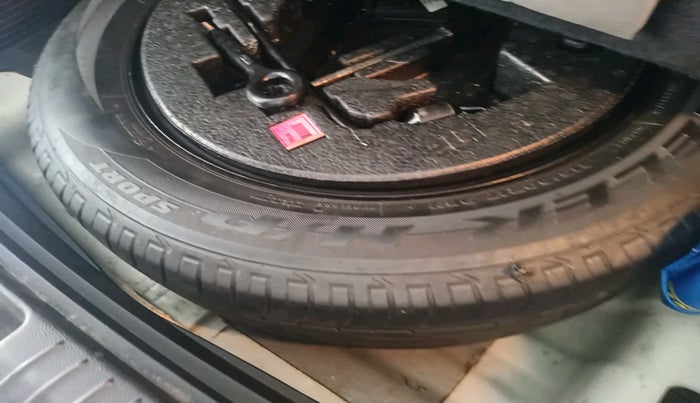 2018 Hyundai Creta SX (O) 1.6 DIESEL, Diesel, Manual, 99,448 km, tyre