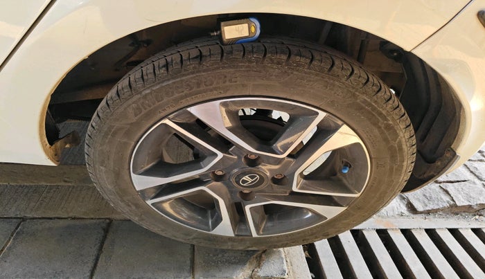 2020 Tata Tiago XZ PLUS PETROL, Petrol, Manual, 56,486 km, tyre