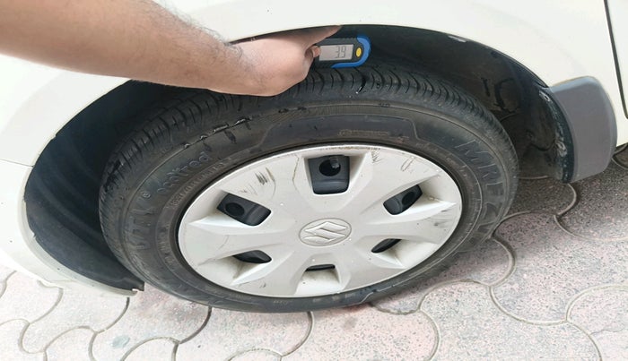 2022 Maruti New Wagon-R VXI CNG 1.0, CNG, Manual, 70,965 km, tyre