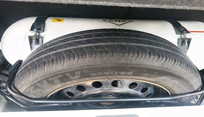 2022 Maruti New Wagon-R VXI CNG 1.0, CNG, Manual, 70,965 km, tyre