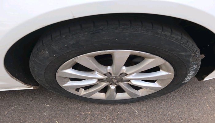 2011 Audi A6 2.0 TDI, Diesel, Automatic, 1,37,324 km, tyre