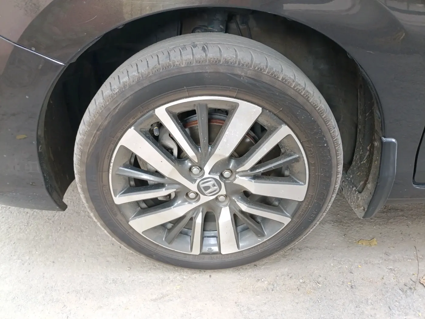 2021 Honda City 1.5L I-VTEC ZX, Petrol, Manual, 1,00,804 km, tyre