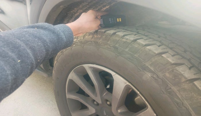 2022 Mahindra SCORPIO-N Z8 PETROL AT 7 STR, Petrol, Automatic, 1,07,355 km, tyre