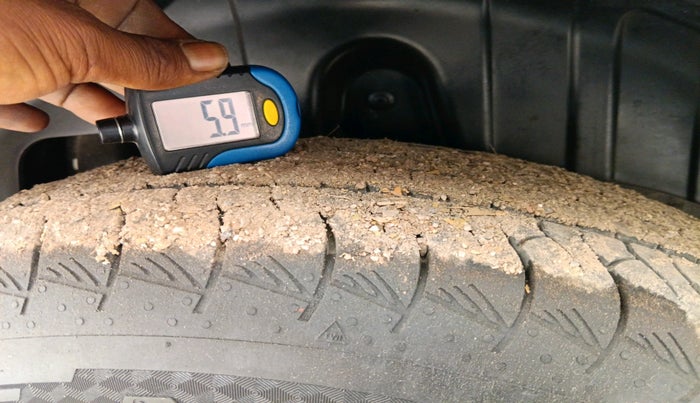 2025 Mahindra XUV 3XO MX2 Pro 1.2 L TCMPFI AT, Petrol, Automatic, 24,729 km, tyre