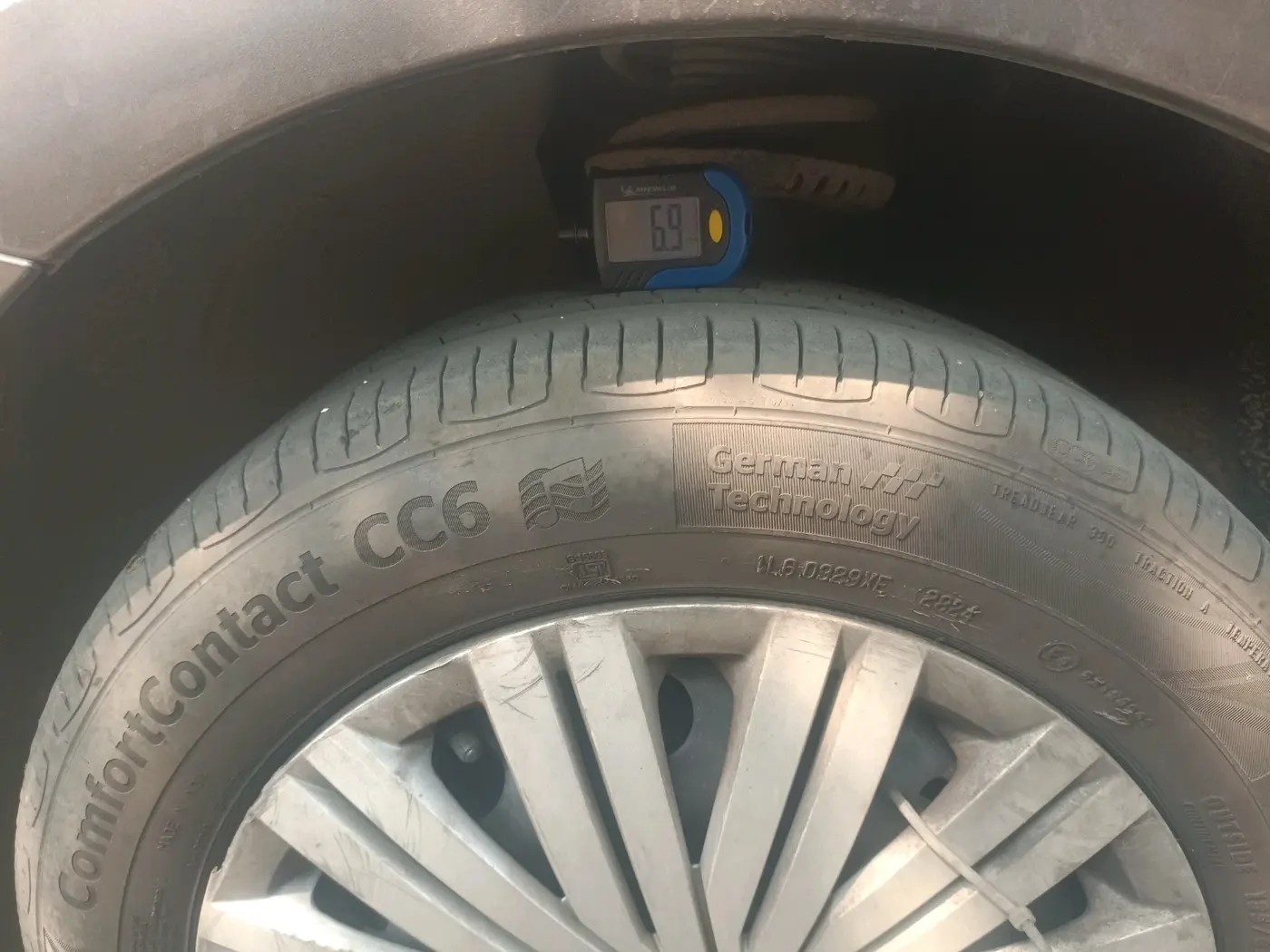 2019 Volkswagen Ameo COMFORTLINE 1.0L, Petrol, Manual, 37,846 km, tyre