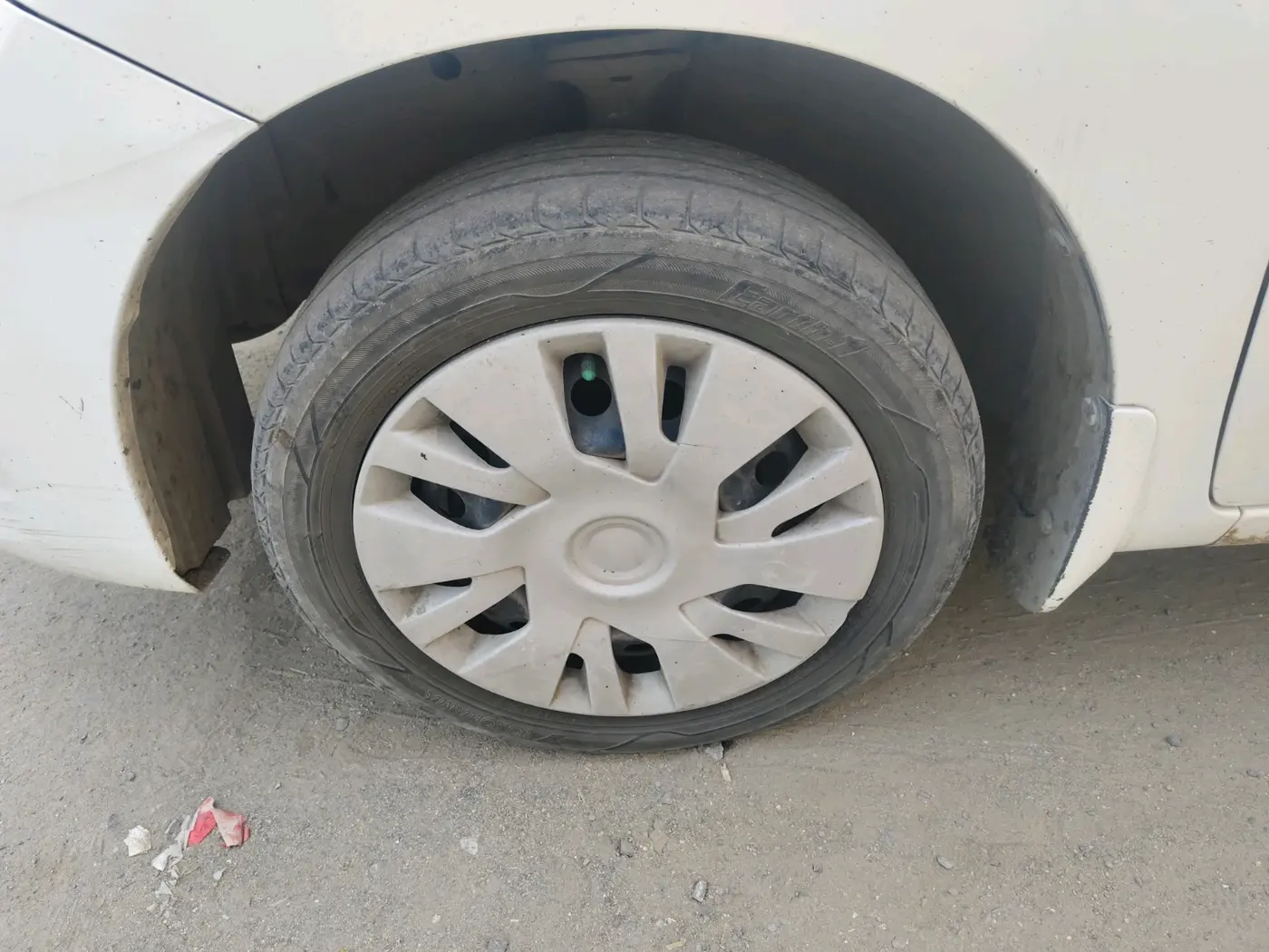 2013 Maruti Wagon R 1.0 VXI, CNG, Manual, 1,71,906 km, tyre