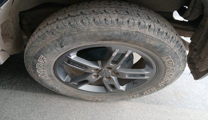 2022 Mahindra Thar LX PETROL HT 4WD AT, Petrol, Automatic, 20,427 km, tyre