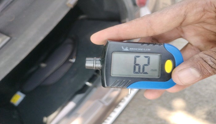 2017 Tata Tiago XT PETROL, Petrol, Manual, 1,14,008 km, tyre