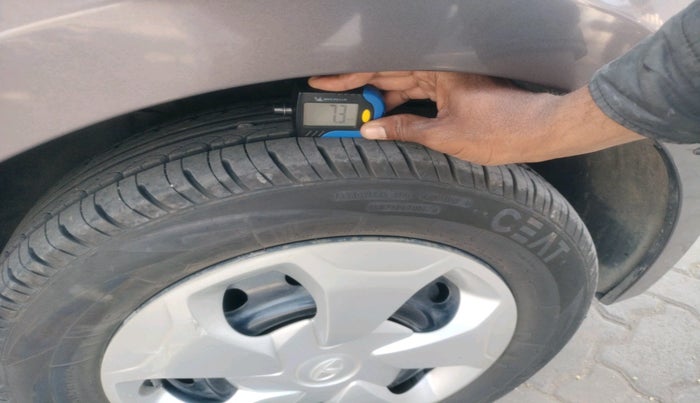 2017 Tata Tiago XT PETROL, Petrol, Manual, 1,14,008 km, tyre