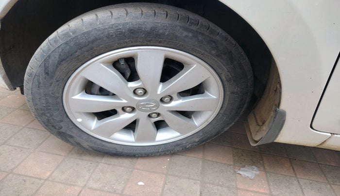 2014 Hyundai Xcent S 1.2, Petrol, Manual, 44,099 km, tyre