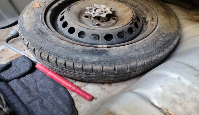 2014 Hyundai Xcent S 1.2, Petrol, Manual, 44,099 km, tyre