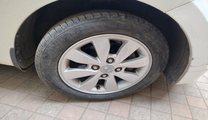 2014 Hyundai Xcent S 1.2, Petrol, Manual, 44,099 km, tyre