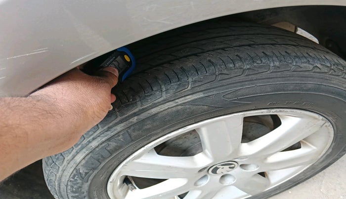 2014 Skoda Rapid AMBITION 1.6 TDI CR MT PLUS, Diesel, Manual, 1,09,996 km, tyre