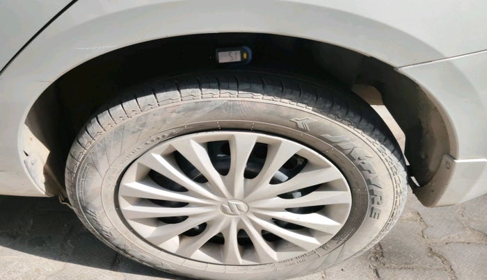 2017 Maruti Ciaz DELTA DIESEL 1.3, Diesel, Manual, 1,73,878 km, tyre