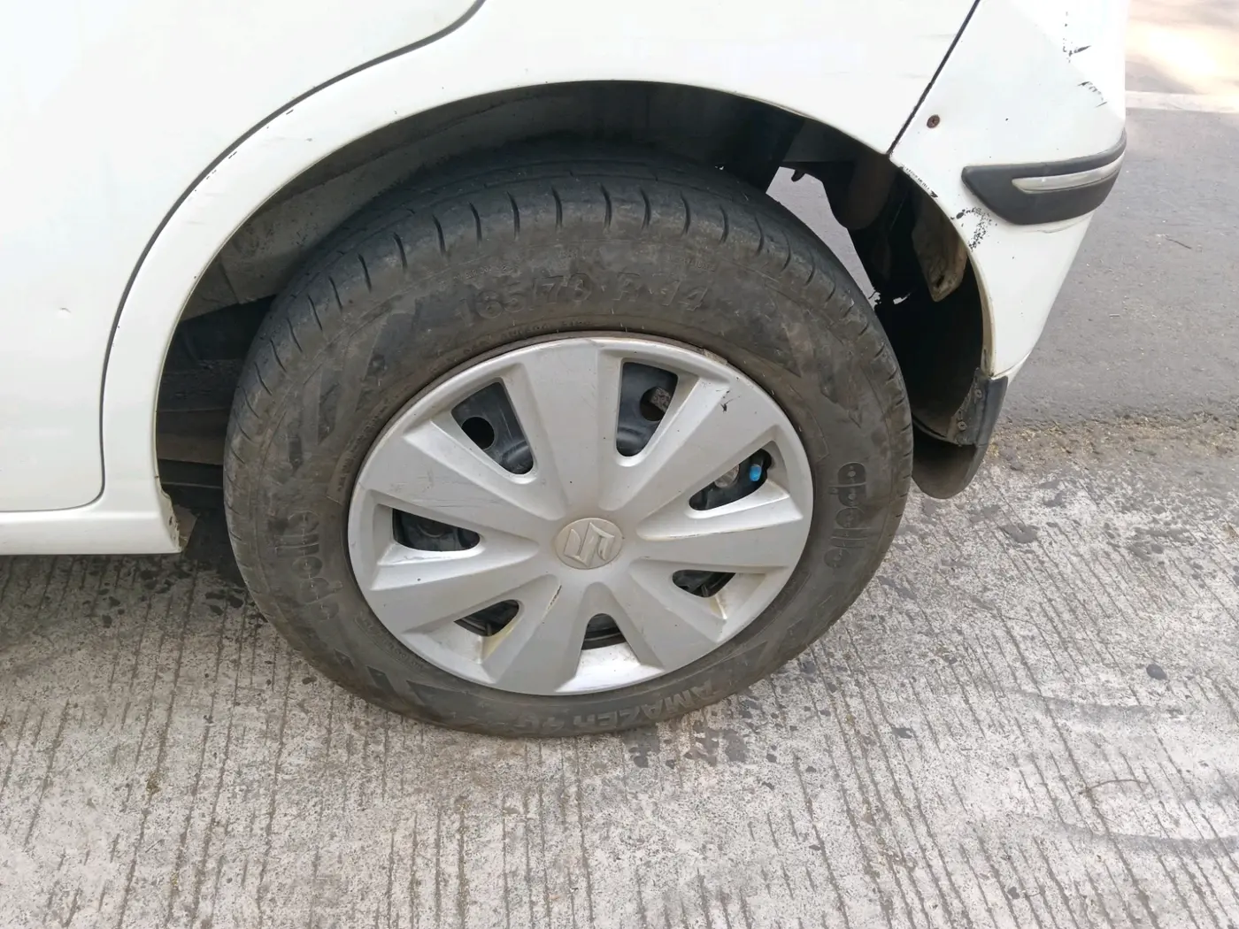 2017 Maruti Wagon R 1.0 VXI, CNG, Manual, 1,22,000 km, tyre