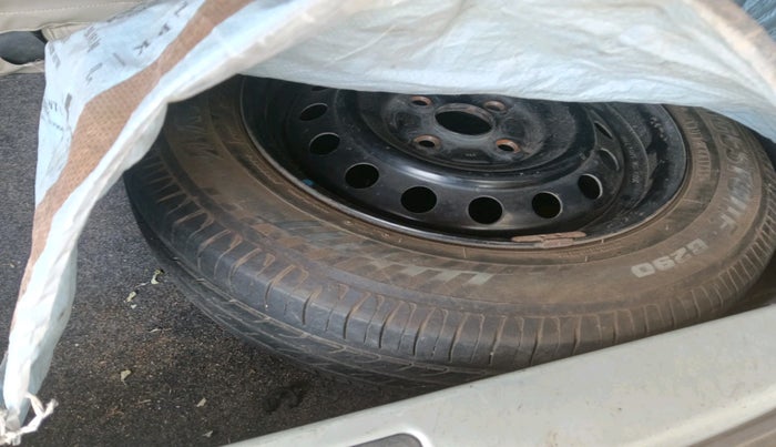 2020 Maruti New Wagon-R VXI 1.0, Petrol, Manual, 1,21,274 km, tyre