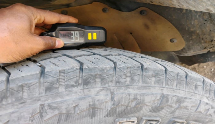 2023 Mahindra Thar LX HARD TOP 4WD MT, Diesel, Manual, 68,061 km, tyre