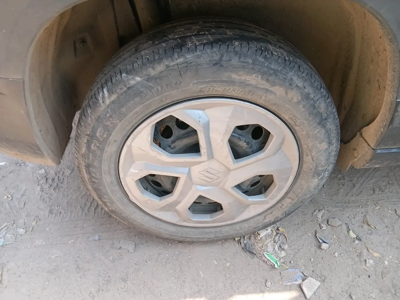2023 Maruti BREZZA VXI S-CNG, CNG, Manual, 62,560 km, tyre
