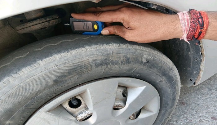 2014 Maruti Wagon R 1.0 LXI CNG, CNG, Manual, 82,752 km, tyre