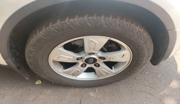 2012 Mahindra XUV500 W6, Diesel, Manual, 93,257 km, tyre