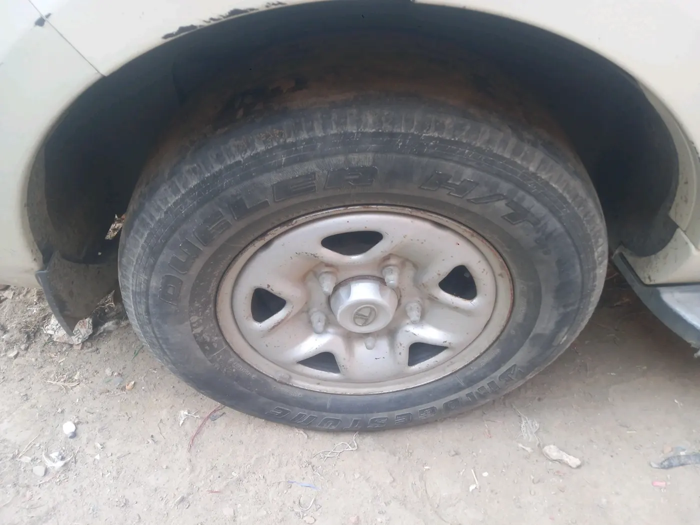 2018 Tata Safari Storme 2.2 EX 4X2, Diesel, Manual, 1,05,161 km, tyre