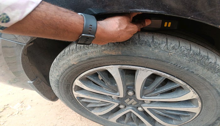 2023 Maruti Ertiga ZXi (O), Petrol, Manual, 84,446 km, tyre