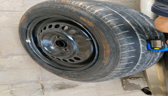 2011 Honda City 1.5L I-VTEC V MT, Petrol, Manual, 1,53,866 km, tyre