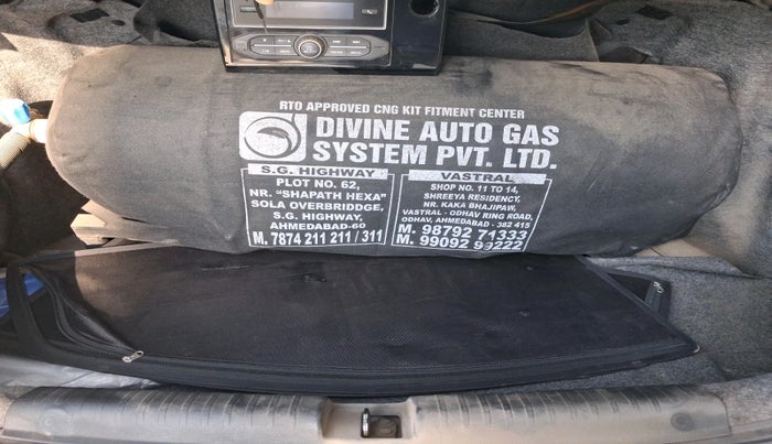 2017 Honda Amaze 1.2L I-VTEC S OPT, CNG, Manual, 1,32,957 km, tyre