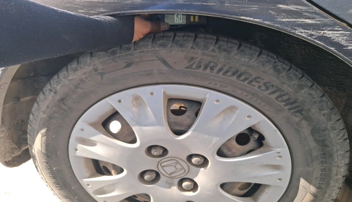 2017 Honda Amaze 1.2L I-VTEC S OPT, CNG, Manual, 1,32,957 km, tyre