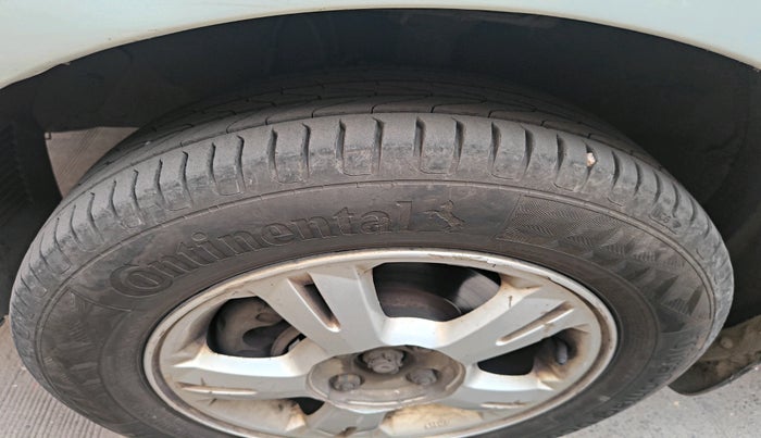 2010 Hyundai i20 ASTA 1.4 CRDI, Diesel, Manual, 1,49,696 km, tyre