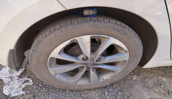 2016 Hyundai Elite i20 ASTA 1.2, Petrol, Manual, 32,923 km, tyre