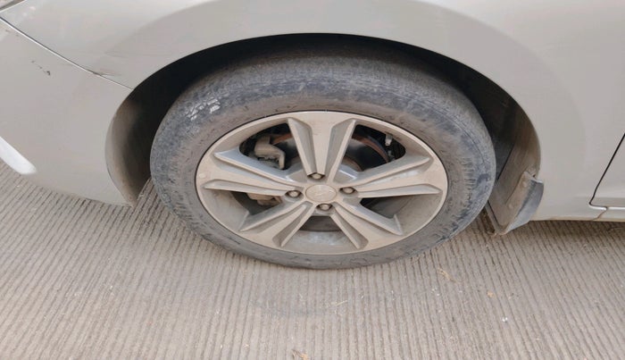 2017 Hyundai Verna 1.6 SX (O) CRDI MT, Diesel, Manual, 1,58,300 km, tyre