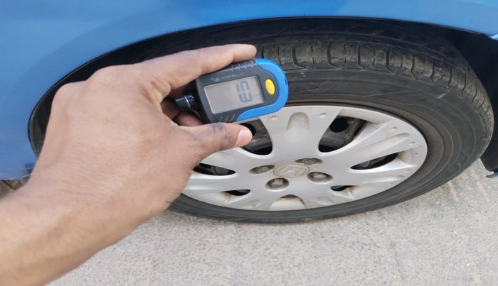 2012 Honda Brio S MT, Petrol, Manual, 1,66,468 km, tyre