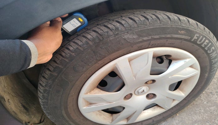 2022 Renault Kwid RXT 1.0 AMT (O), Petrol, Automatic, 10,906 km, tyre