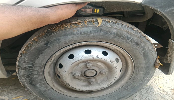 2011 Maruti Alto LXI, CNG, Manual, 82,747 km, tyre