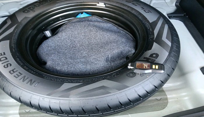 2023 Hyundai Creta EX 1.5 PETROL, Petrol, Manual, 17,370 km, tyre