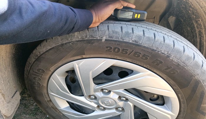 2023 Hyundai Creta EX 1.5 PETROL, Petrol, Manual, 17,370 km, tyre