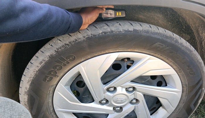 2023 Hyundai Creta EX 1.5 PETROL, Petrol, Manual, 17,370 km, tyre