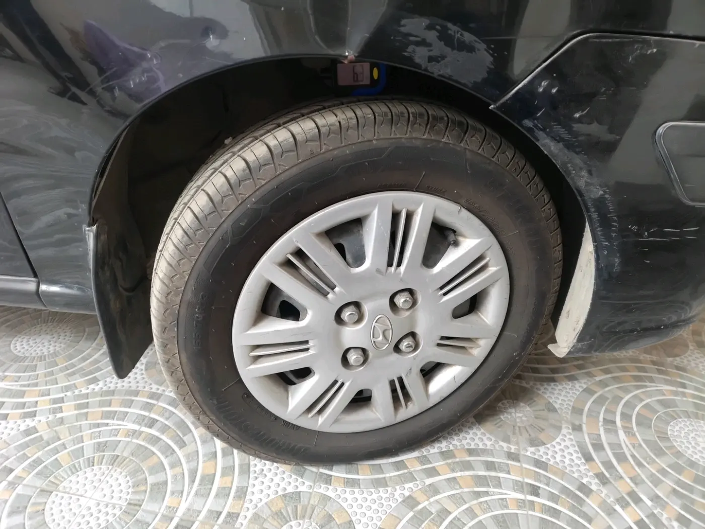 2010 Hyundai Santro Xing GLS, Petrol, Manual, 56,760 km, tyre