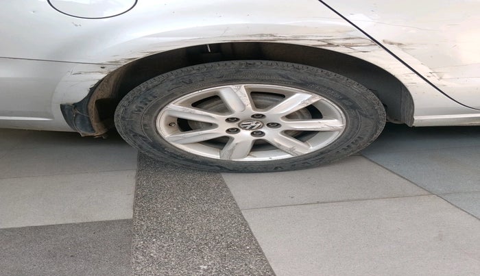 2011 Volkswagen Vento COMFORTLINE 1.6, Petrol, Manual, 52,202 km, tyre