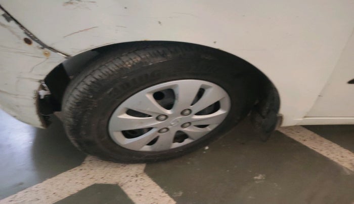 2011 Hyundai i10 MAGNA 1.2, Petrol, Manual, 30,433 km, tyre