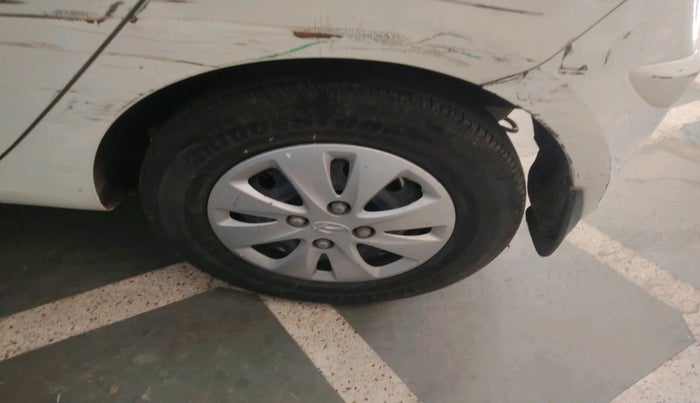 2011 Hyundai i10 MAGNA 1.2, Petrol, Manual, 30,433 km, tyre