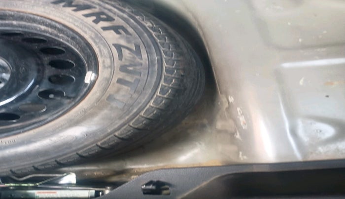 2017 Maruti Baleno DELTA CVT PETROL 1.2, Petrol, Automatic, 1,40,099 km, tyre