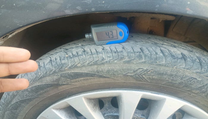 2017 Maruti Baleno DELTA CVT PETROL 1.2, Petrol, Automatic, 1,40,099 km, tyre