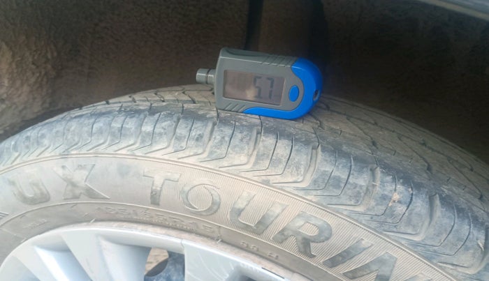 2017 Maruti Baleno DELTA CVT PETROL 1.2, Petrol, Automatic, 1,40,099 km, tyre