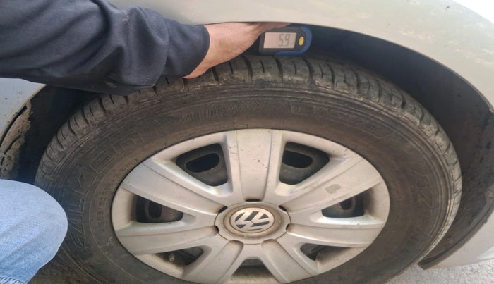 2011 Volkswagen Vento TRENDLINE 1.6, Petrol, Manual, 53,467 km, tyre