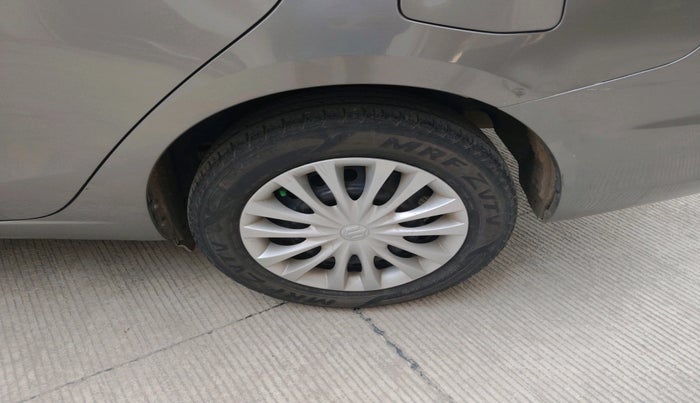 2016 Maruti Ciaz VXI+, Petrol, Manual, 70,902 km, tyre