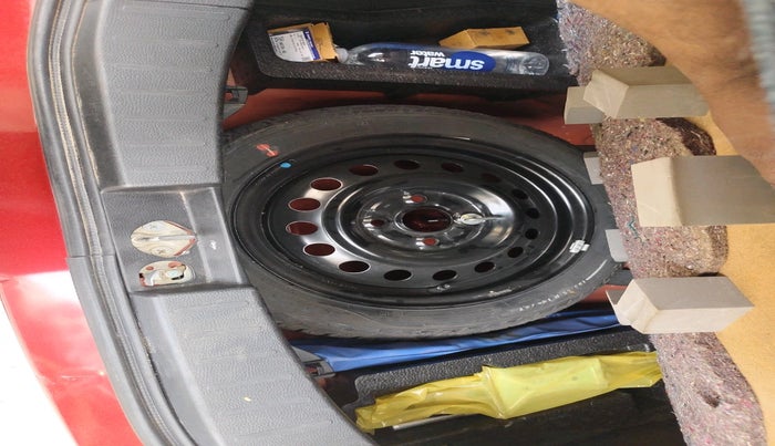 2018 Maruti Wagon R 1.0 VXI, Petrol, Manual, 40,916 km, tyre