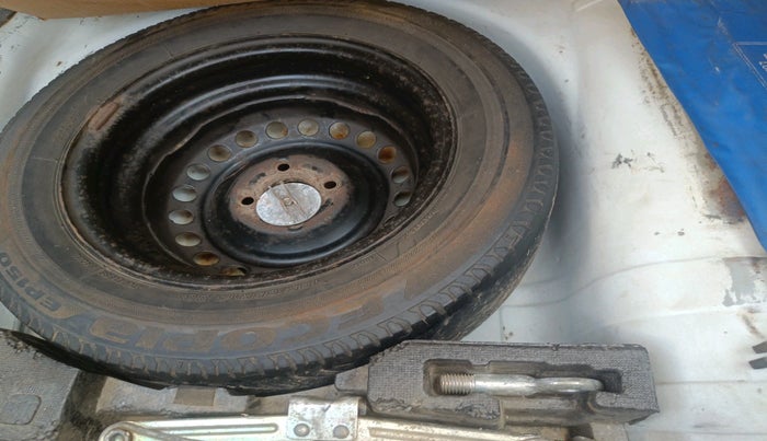 2016 Honda Amaze 1.2L I-VTEC SX, Petrol, Manual, 1,29,204 km, tyre